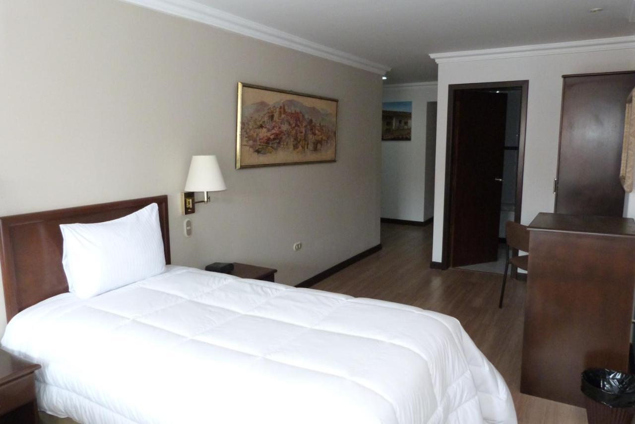 Hotel El Conquistador Куэнка Экстерьер фото