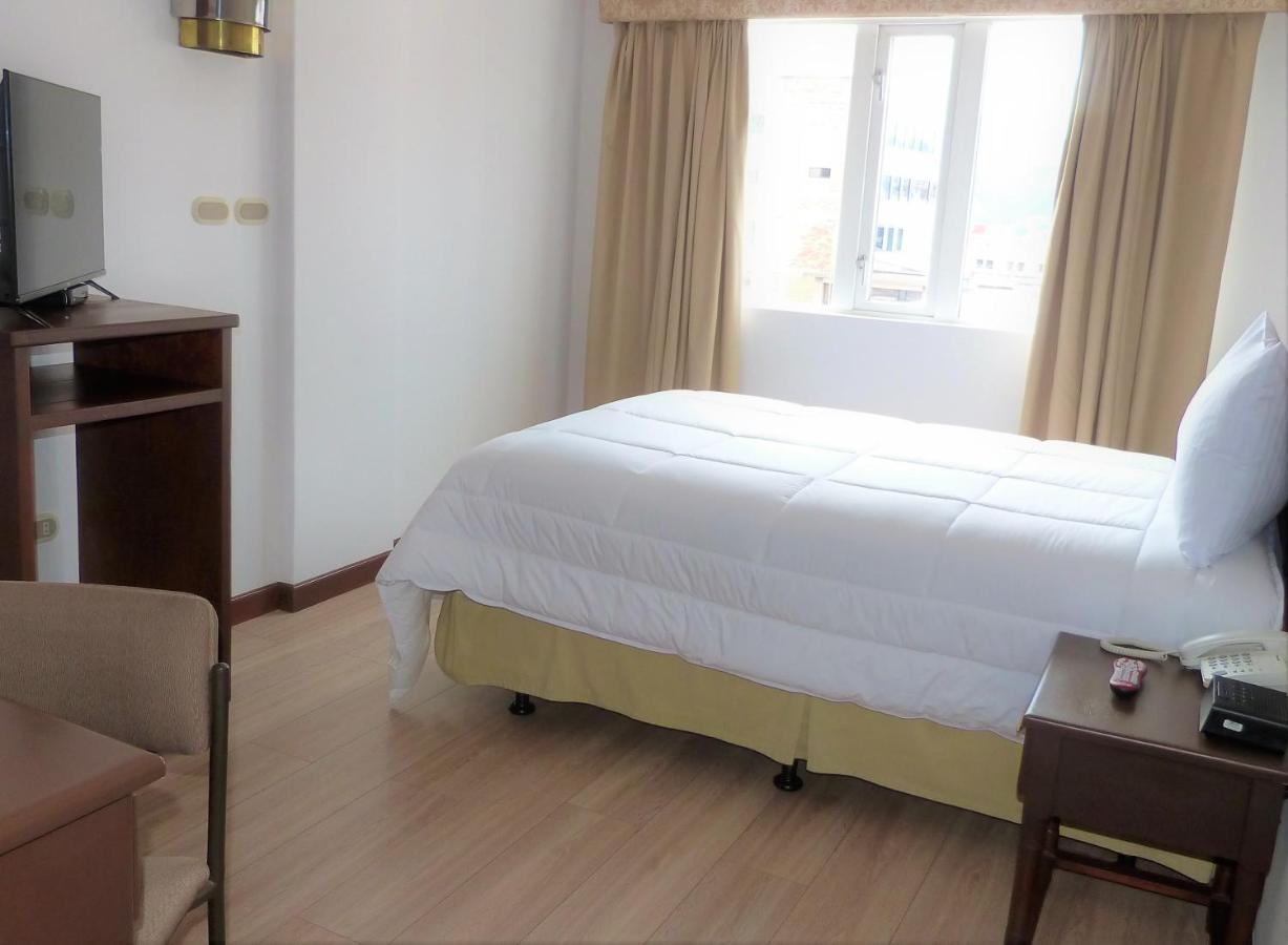Hotel El Conquistador Куэнка Экстерьер фото